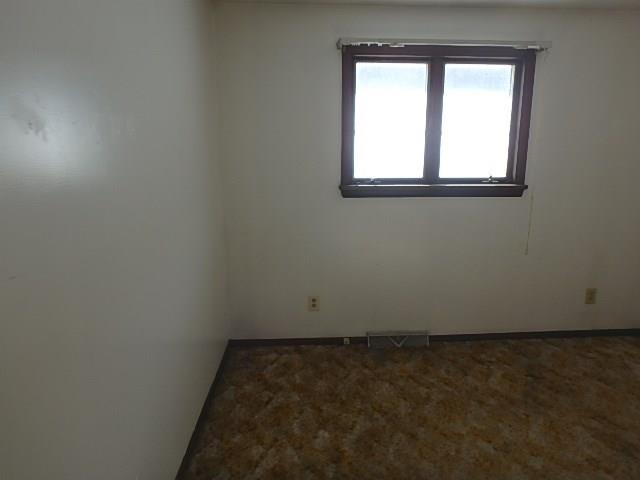 137 Laurel Road Daisytown, PA 15427 - Photo 18 of 24 Gallery Image 18