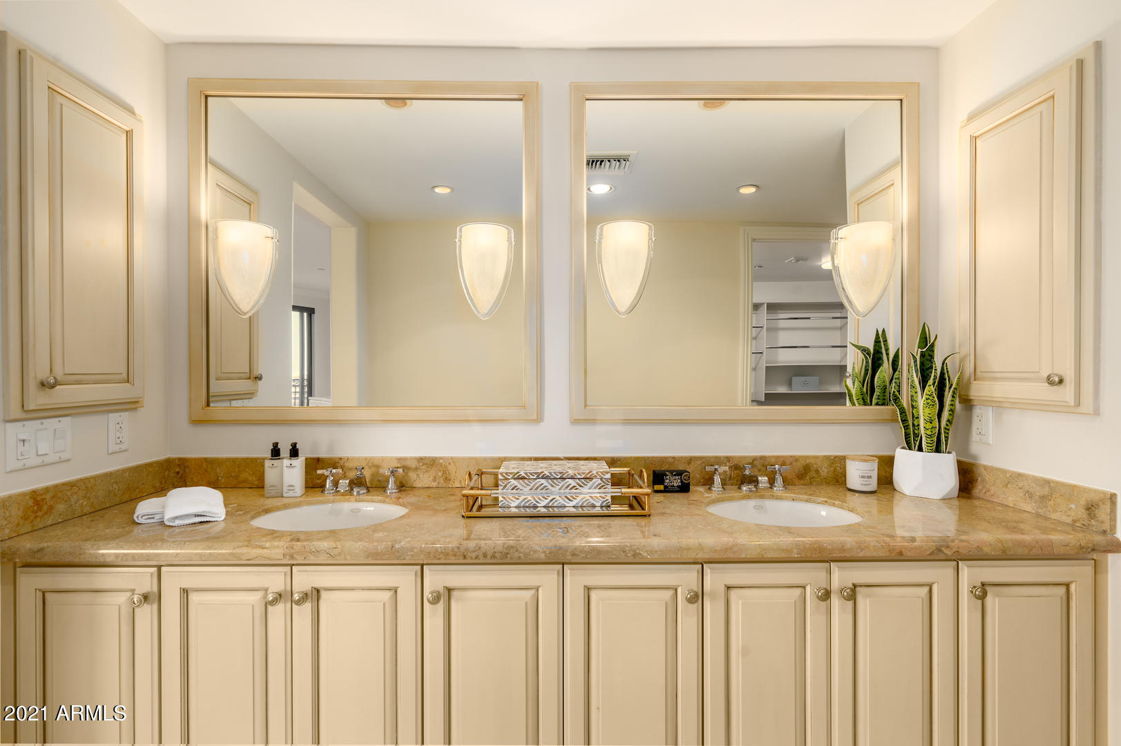 7181 East Camelback Road, Unit 804 Scottsdale, AZ 85251 - Photo 20 of 69 double Vanities