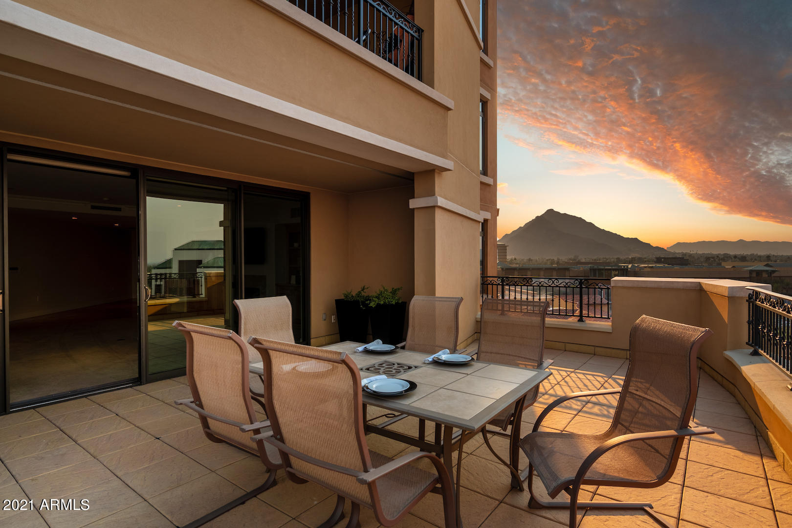7181 East Camelback Road, Unit 804 Scottsdale, AZ 85251 - Photo 4 of 69 Camelback Mtn Views!