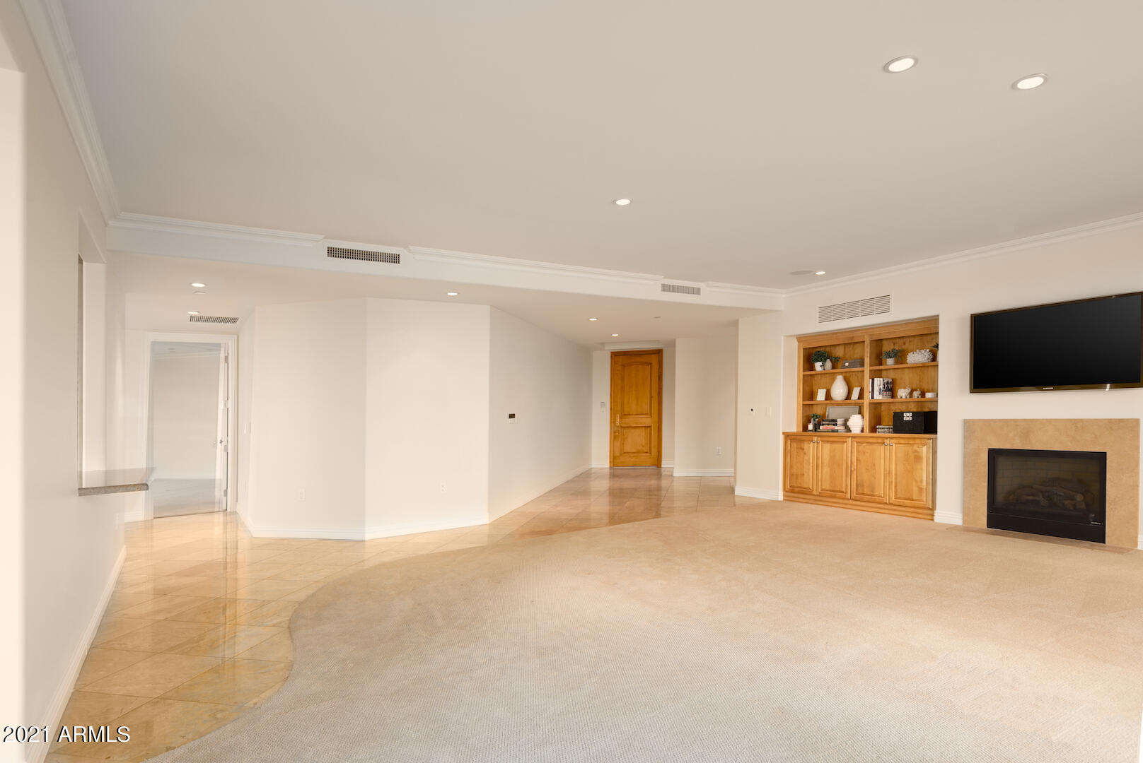 7181 East Camelback Road, Unit 804 Scottsdale, AZ 85251 - Photo 6 of 69 Great Room & Entrance