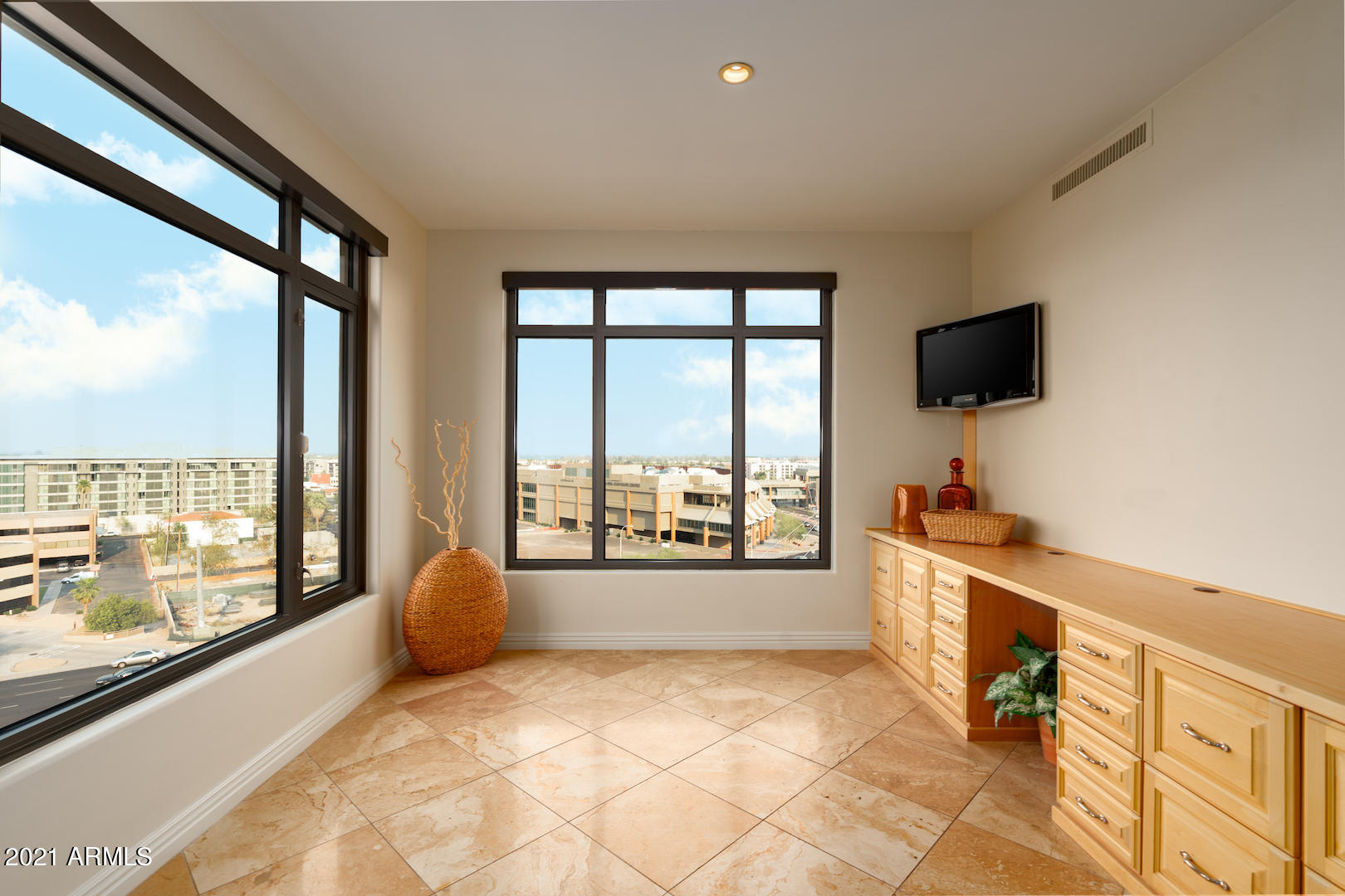 7181 East Camelback Road, Unit 804 Scottsdale, AZ 85251 - Photo 8 of 69 Open Den