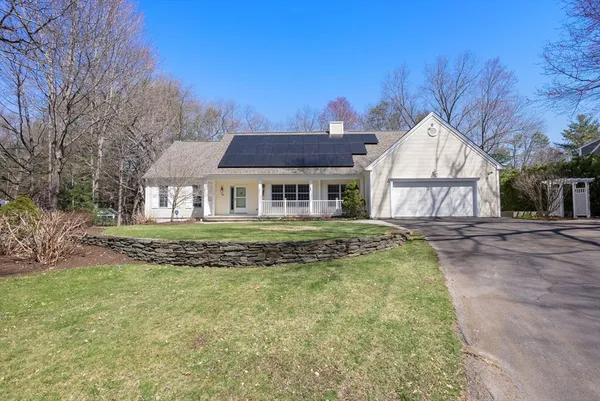 $800,000 | 70 Salem Road, Longmeadow, MA 01106