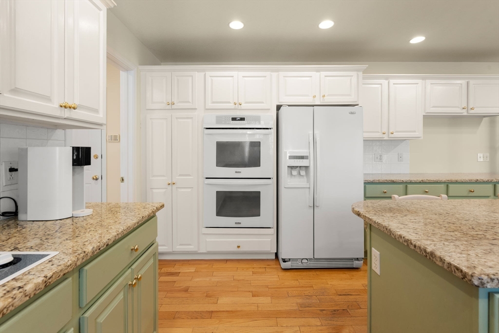 70 Salem Road Longmeadow, MA 01106 - Photo 15 of 41