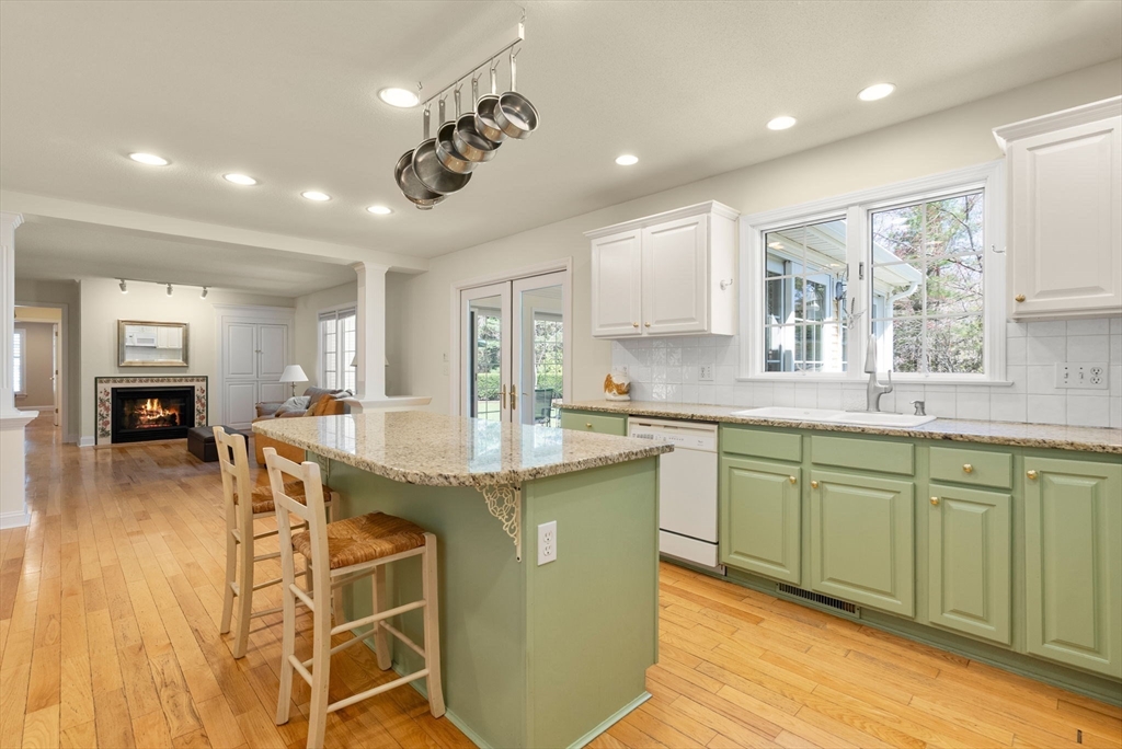 70 Salem Road Longmeadow, MA 01106 - Photo 16 of 41