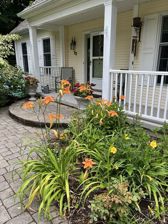 70 Salem Road Longmeadow, MA 01106 - Photo 4 of 41