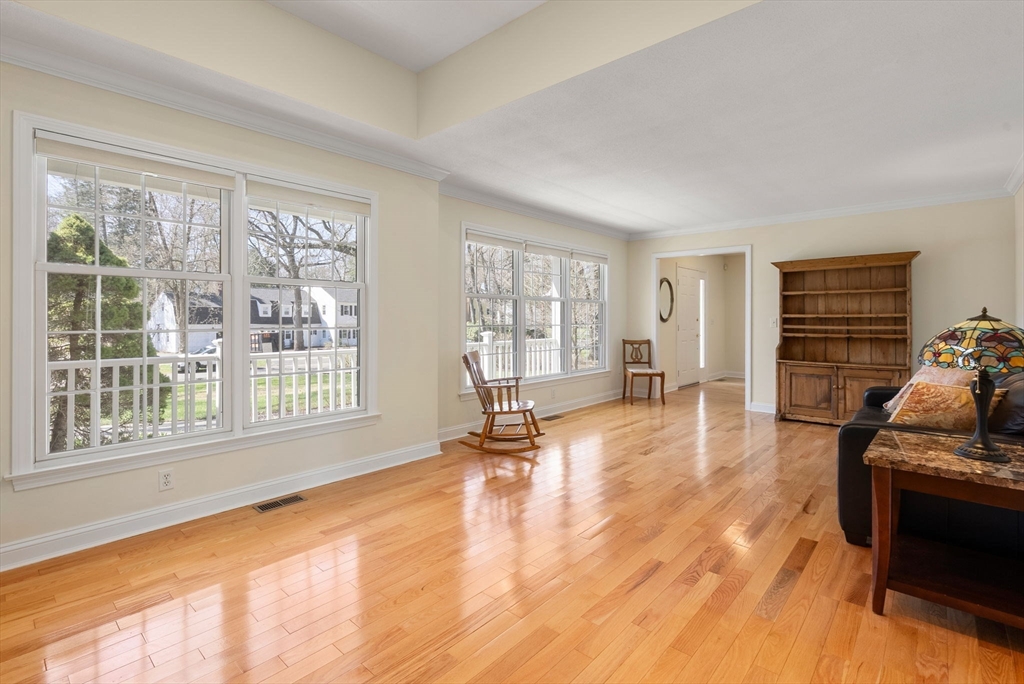 70 Salem Road Longmeadow, MA 01106 - Photo 7 of 41