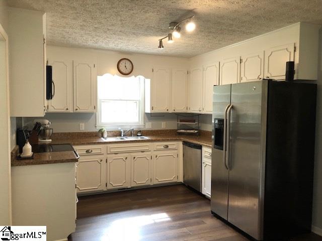 107 Bayberry Road Greer, SC 29650 - Photo 7 of 30 Gallery Image 7