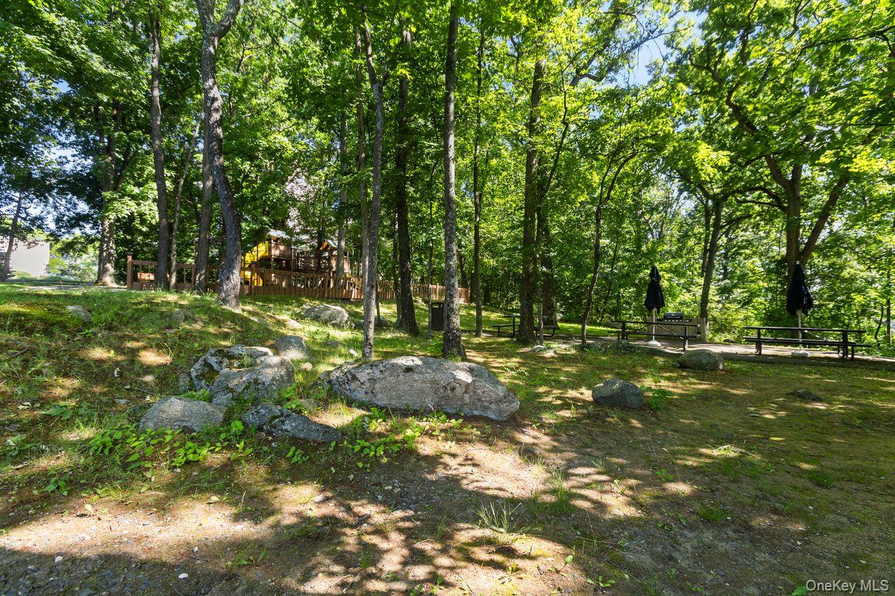 150 Overlook, Unit 5F Peekskill, NY 10566 - Photo 32 of 48