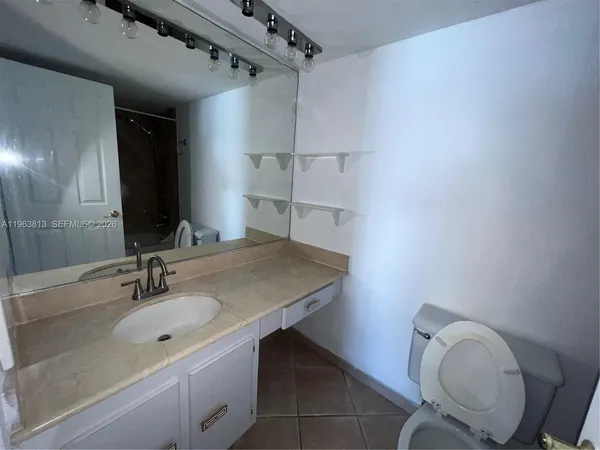 $3,150 | 6770 Indian Creek Drive, Unit PHD, Miami Beach, FL 33141