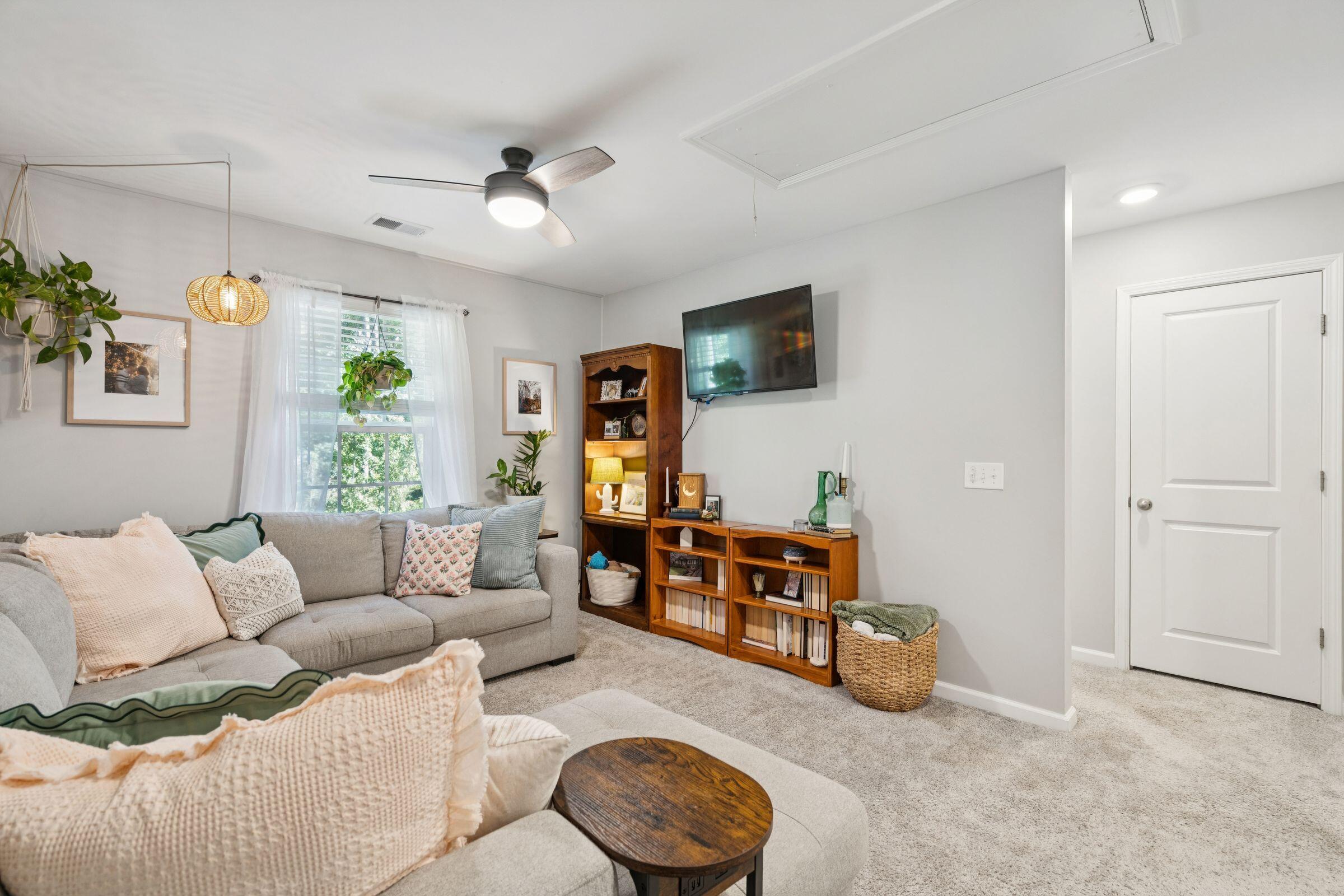 125 Caleb Court Ladson, SC 29456 - Photo 25 of 53 33_125CalebCt-KeenEyeMarketing-075