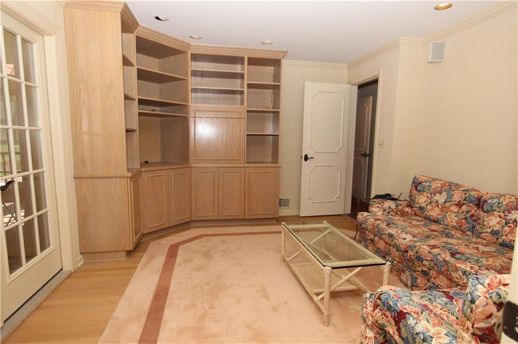 1002 Osage Road Mt. Lebanon, PA 15243 - Photo 8 of 25 Gallery Image 8
