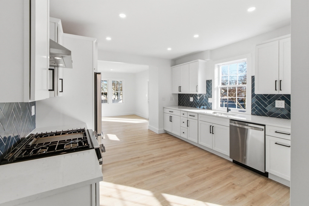 173 Kingsley Road Hull, MA 02045 - Photo 11 of 42