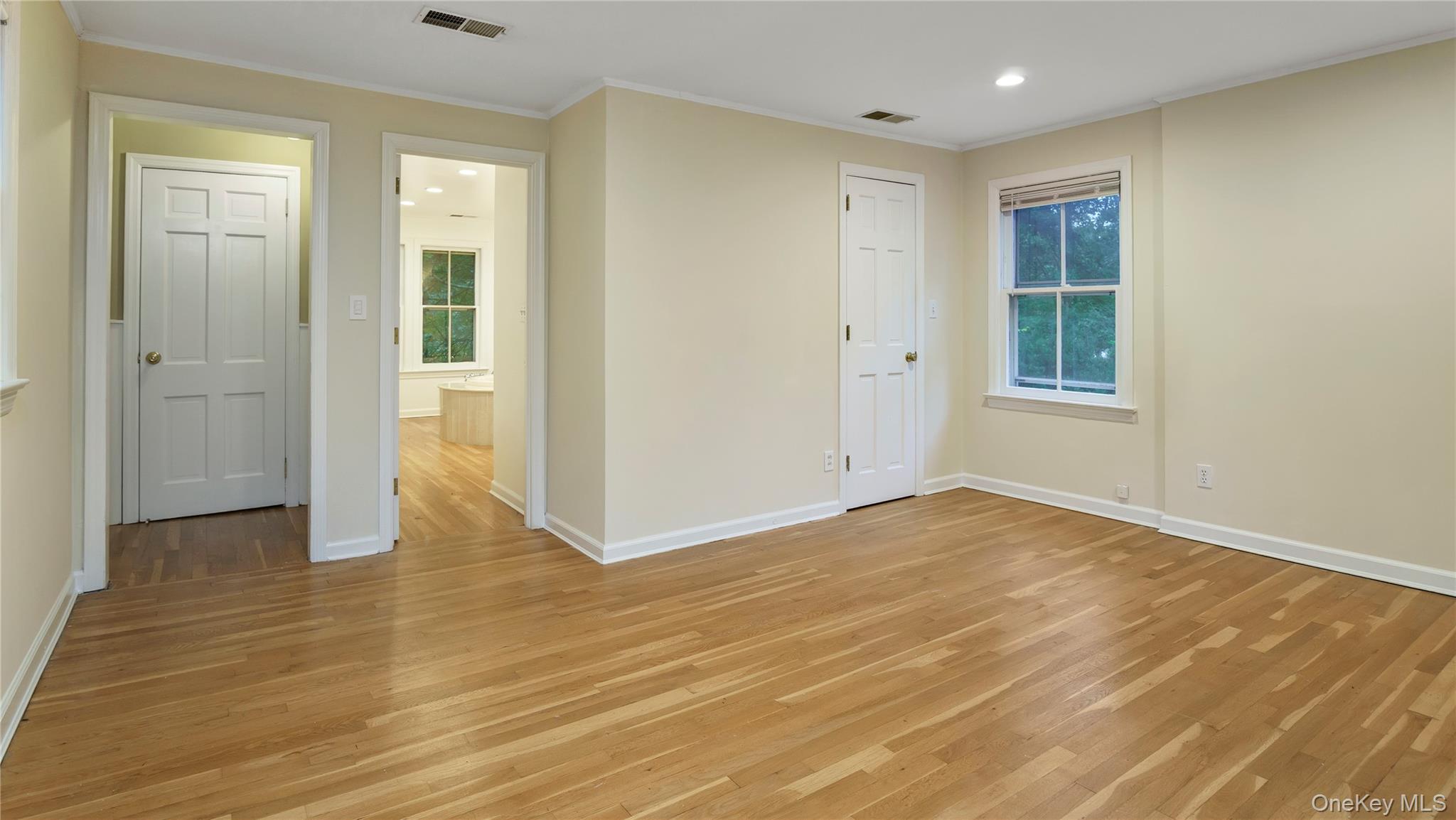 113 Buckram Road Locust Valley, NY 11560 - Photo 15 of 20 Primary Bedroom