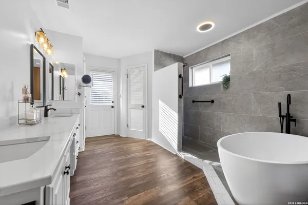 $405,000 | 6003 Brook Falls, Windcrest, TX 78239