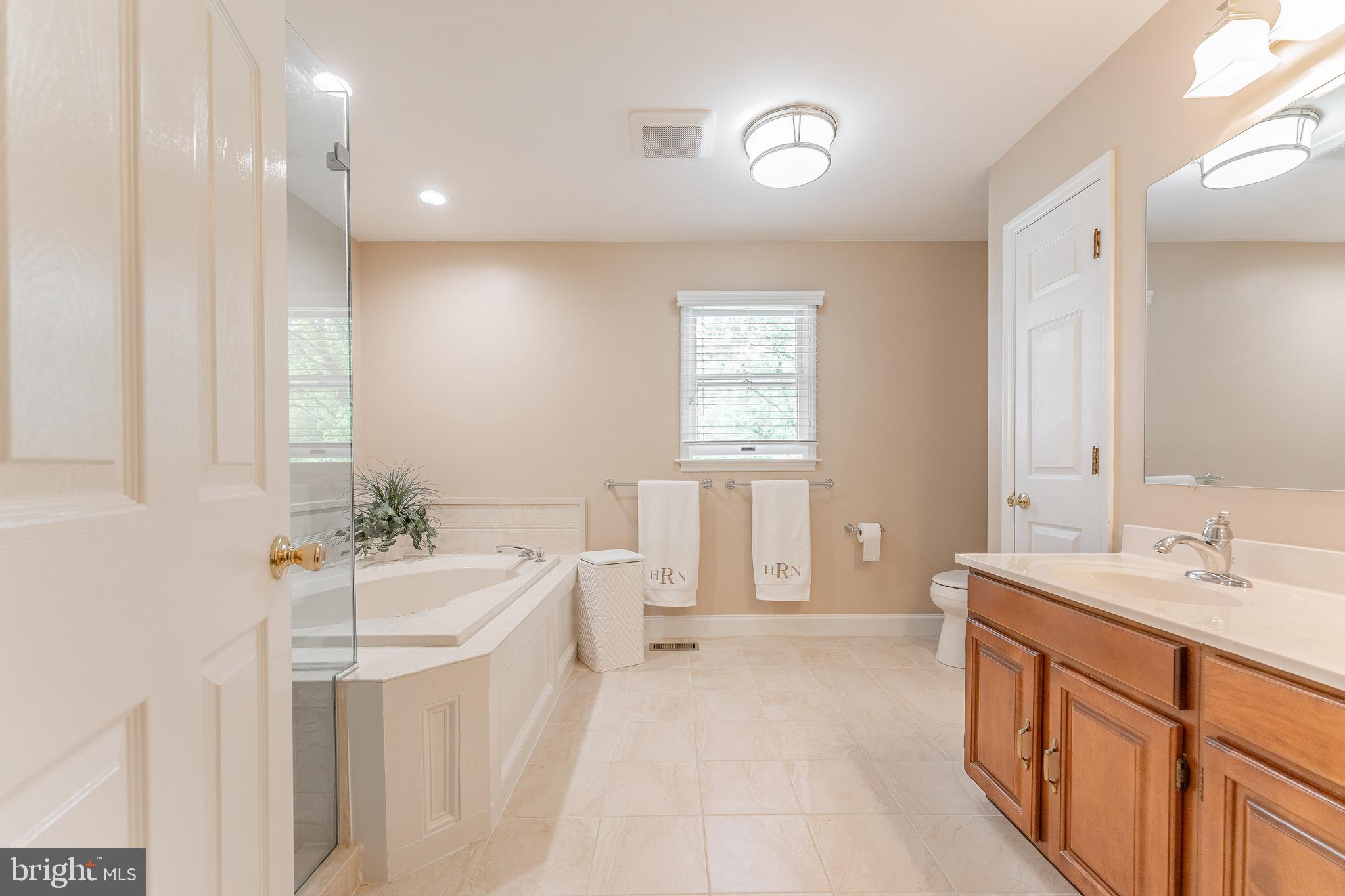 360 Long Ridge Lane Exton, PA 19341 - Photo 37 of 46 Primary Bathroom
