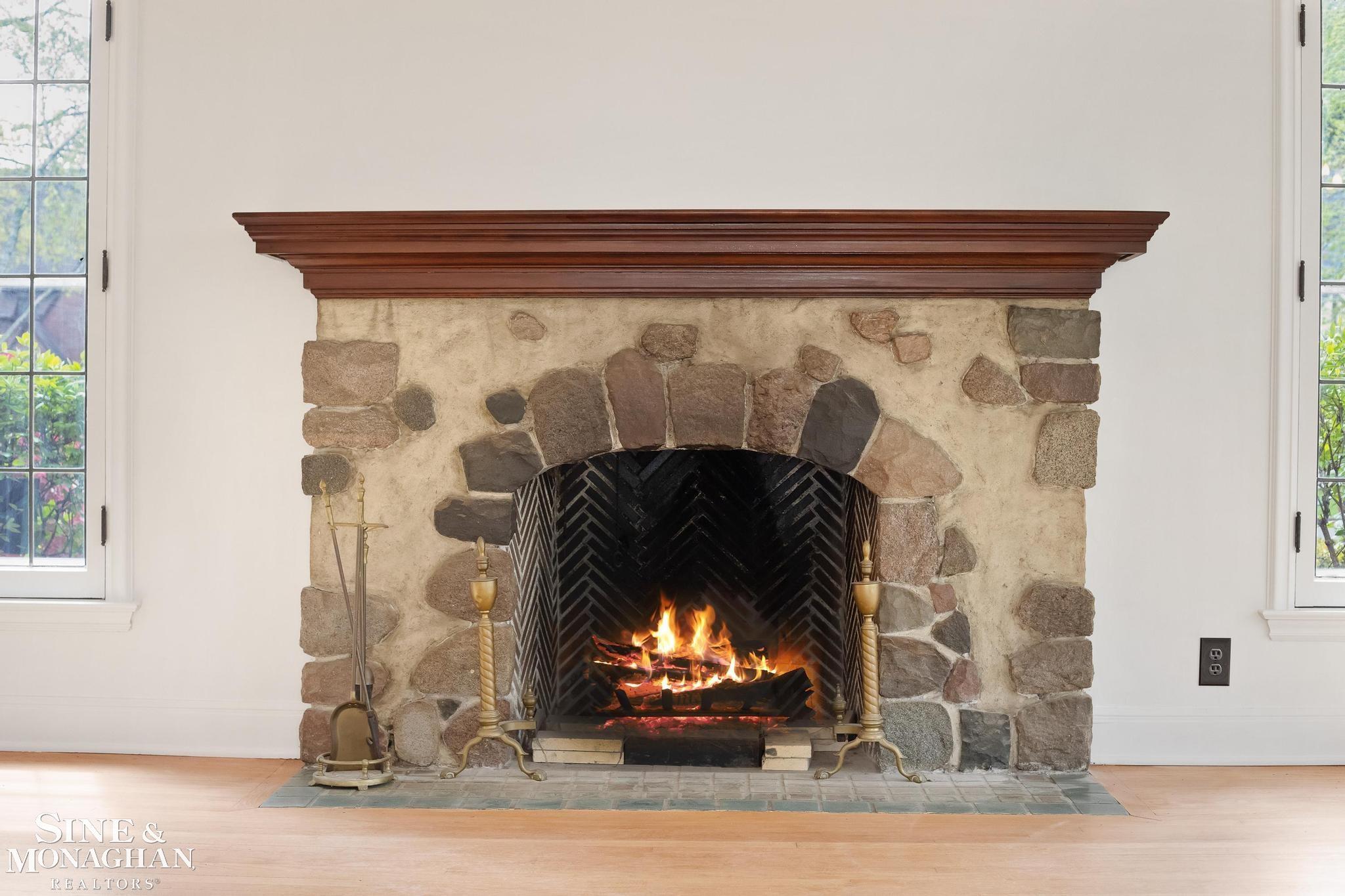 1350 Buckingham Road Grosse Pointe Park, MI 48230 - Photo 14 of 51