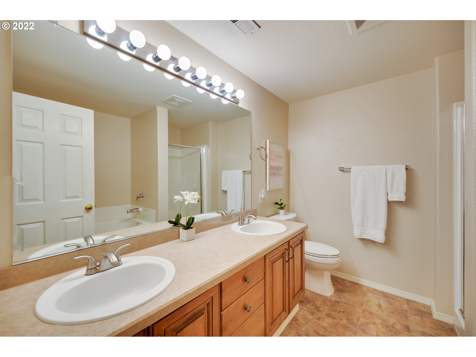 14377 Southwest Barrows Road Beaverton, OR 97007 - Photo 12 of 18 Gallery Image 12