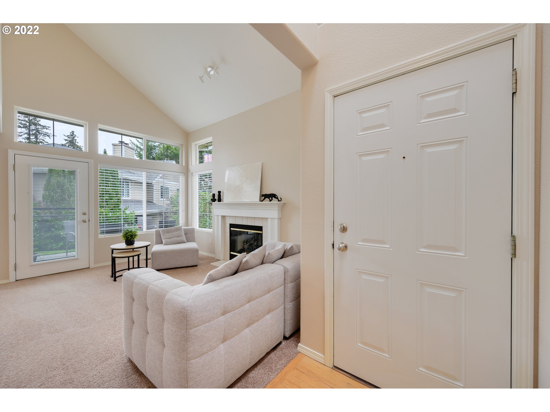 14377 Southwest Barrows Road Beaverton, OR 97007 - Photo 4 of 18 Gallery Image 4