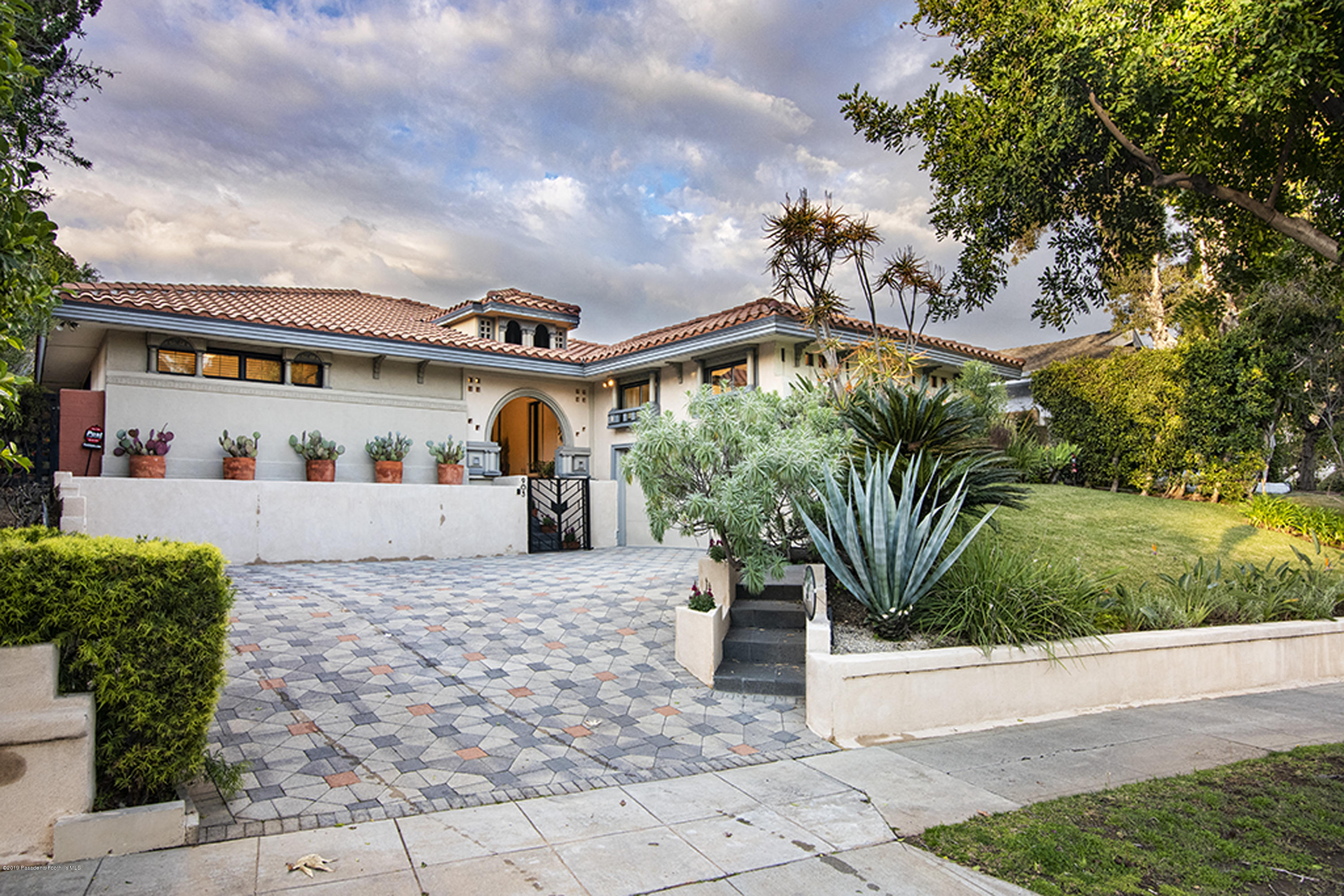 903 Arden Road Pasadena, CA 91106 - Photo 2 of 64 CJC_3017A