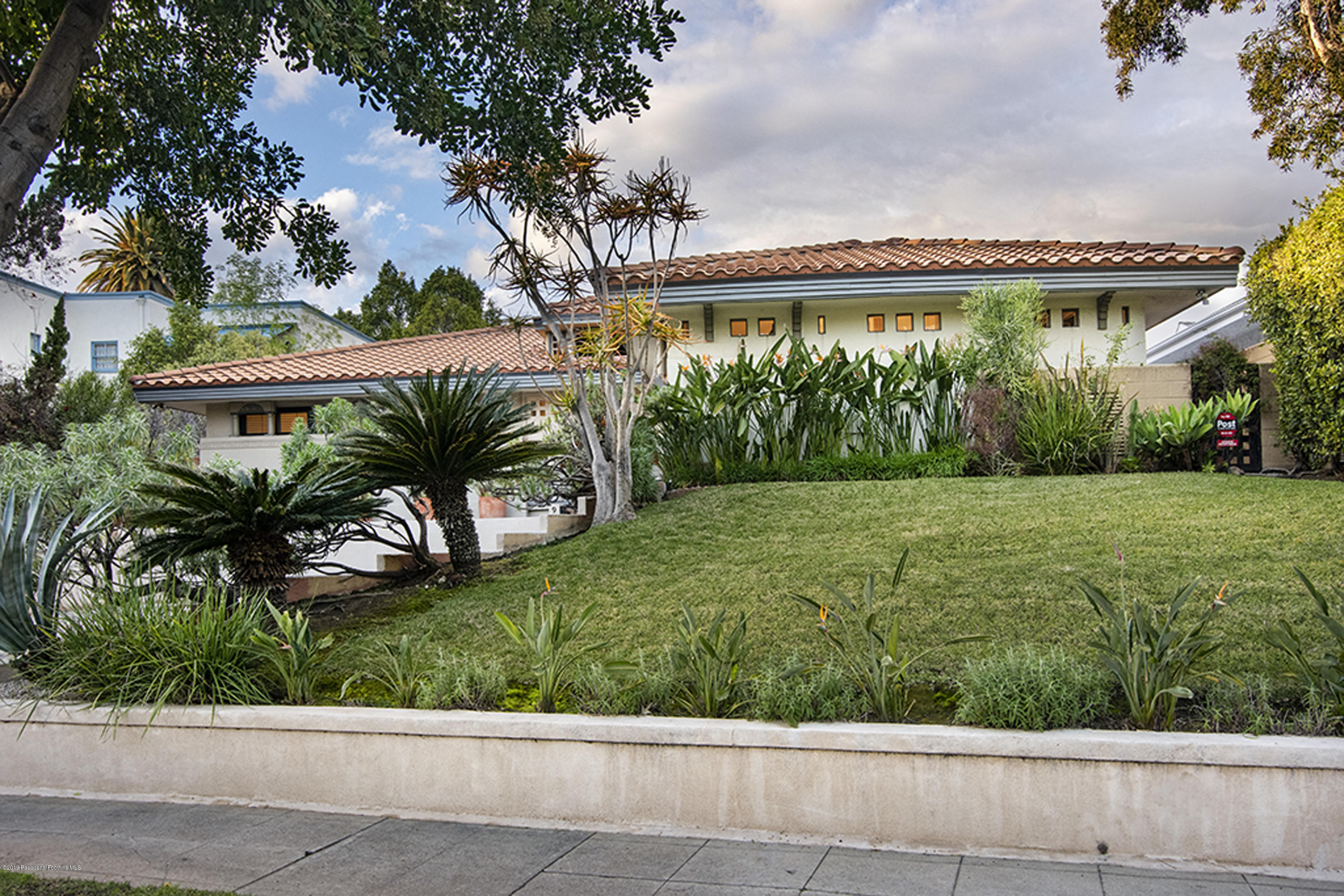 903 Arden Road Pasadena, CA 91106 - Photo 3 of 64 CJC_3032A