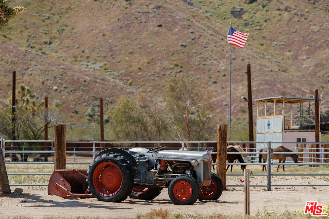 55626 Pipes Canyon Road Yucca Valley, CA 92284 - Photo 31 of 61