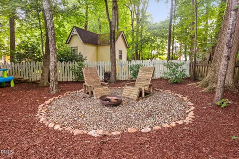 $600,000 | 3733 Crooked Brook Trail, Apex, NC 27539