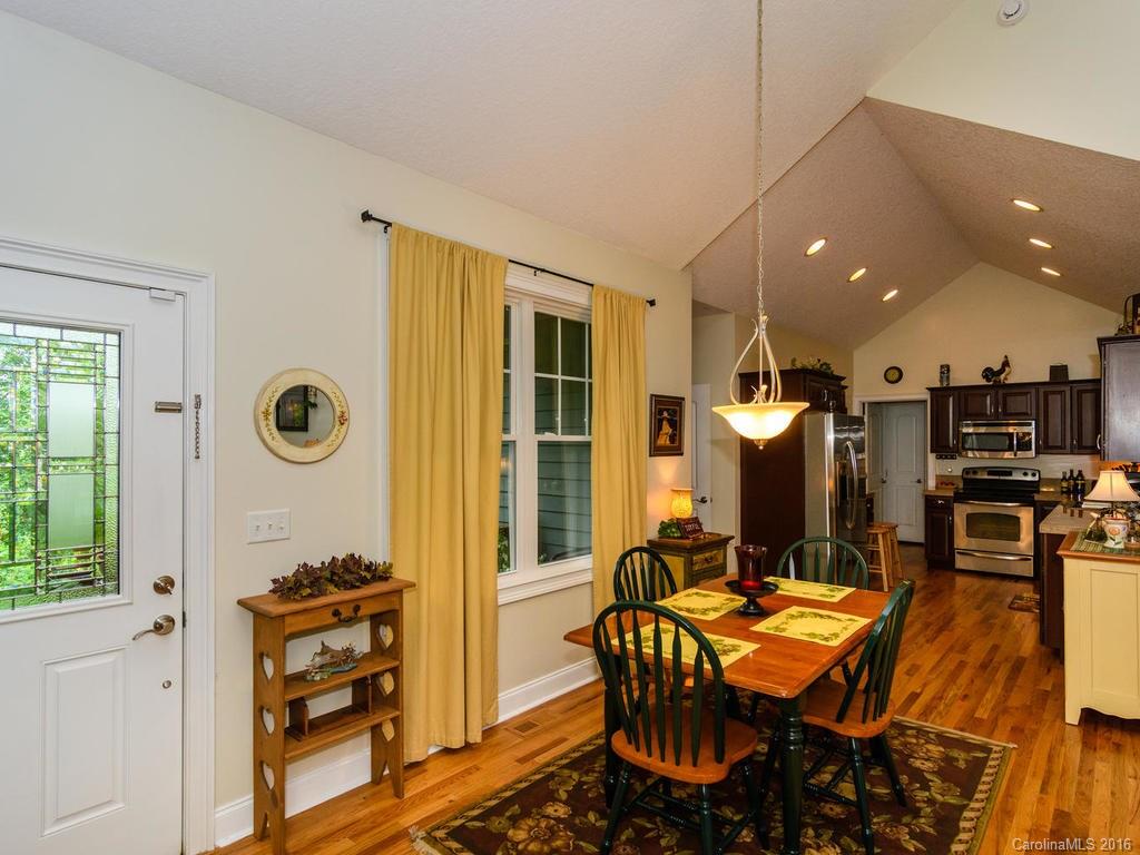 201 Whitaker Road Fairview, NC 28730 - Photo 9 of 24 Gallery Image 9