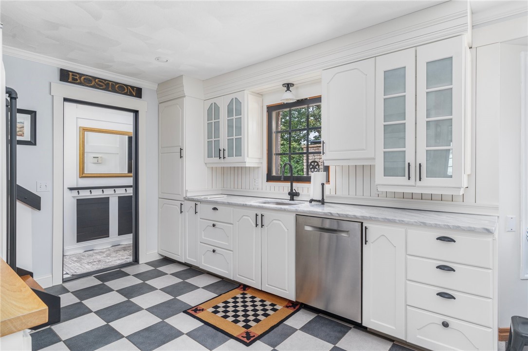 6 Mara Lane North Smithfield, RI 02896 - Photo 21 of 50