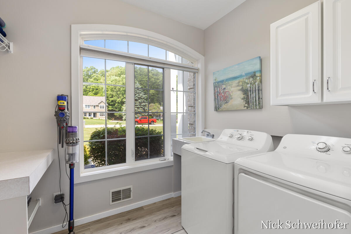 11220 Oakgrove Road Grand Haven, MI 49417 - Photo 18 of 58 11220-Oak-Grove_018