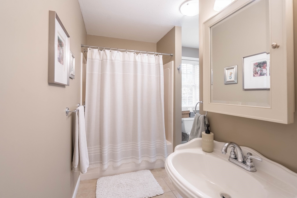 33 Mountain Brook Road Sturbridge, MA 01566 - Photo 27 of 41 a bathroom with a sink toilet and shower