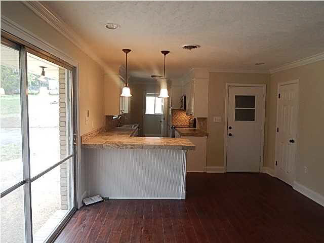611 Dunton Road Clinton, MS 39056 - Photo 9 of 28 enlarged kitchen
