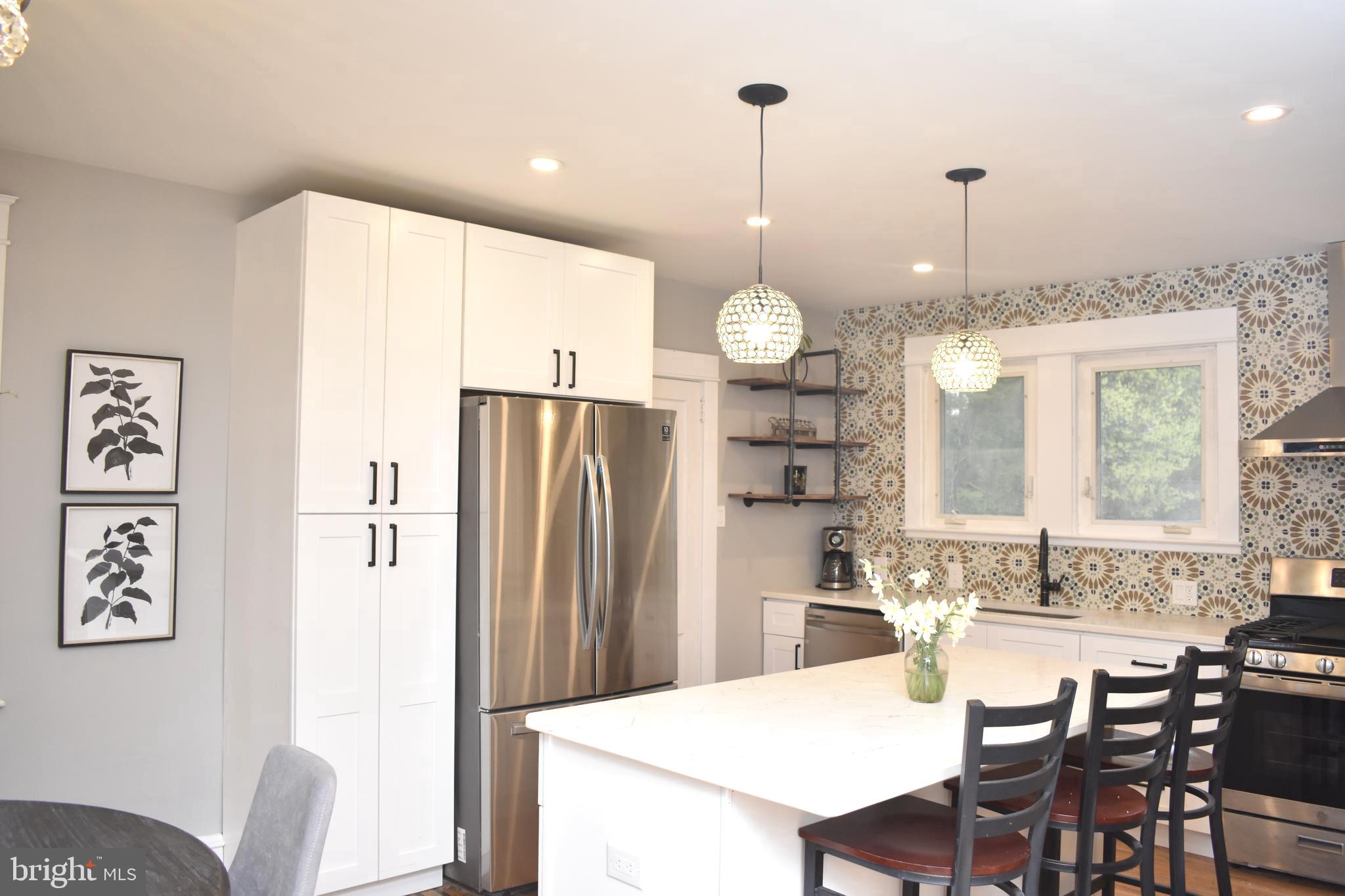 320 Strathmore Road Havertown, PA 19083 - Photo 4 of 39