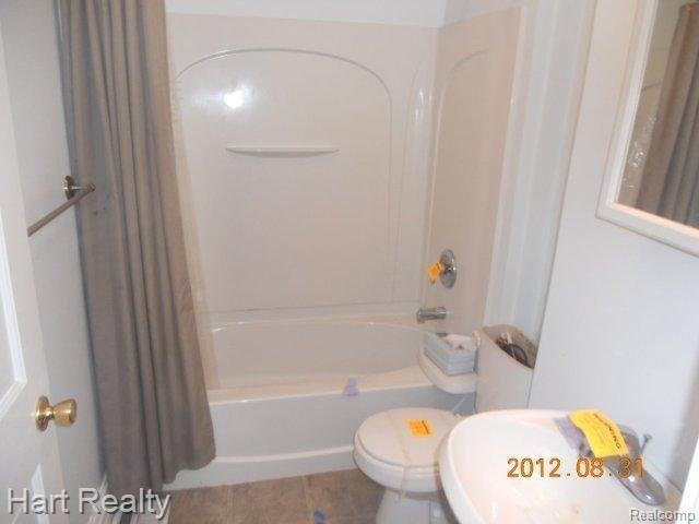 138 Butler Street Caro, MI 48723 - Photo 6 of 12 183.jpg
