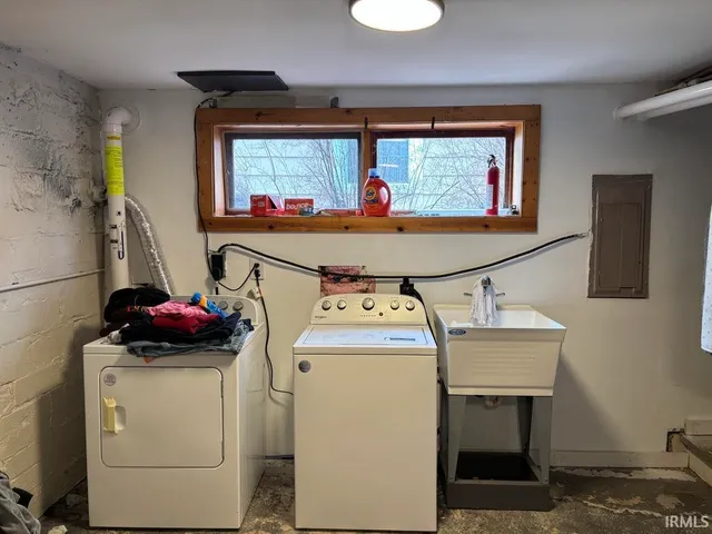 $2,950 | 204 South Clark Street, Bloomington, IN 47408