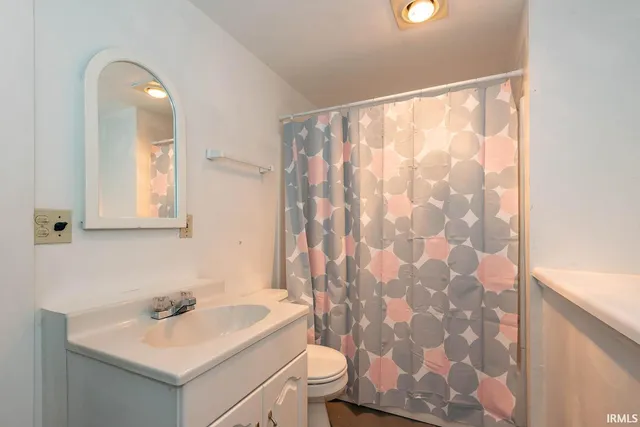 $2,950 | 204 South Clark Street, Bloomington, IN 47408