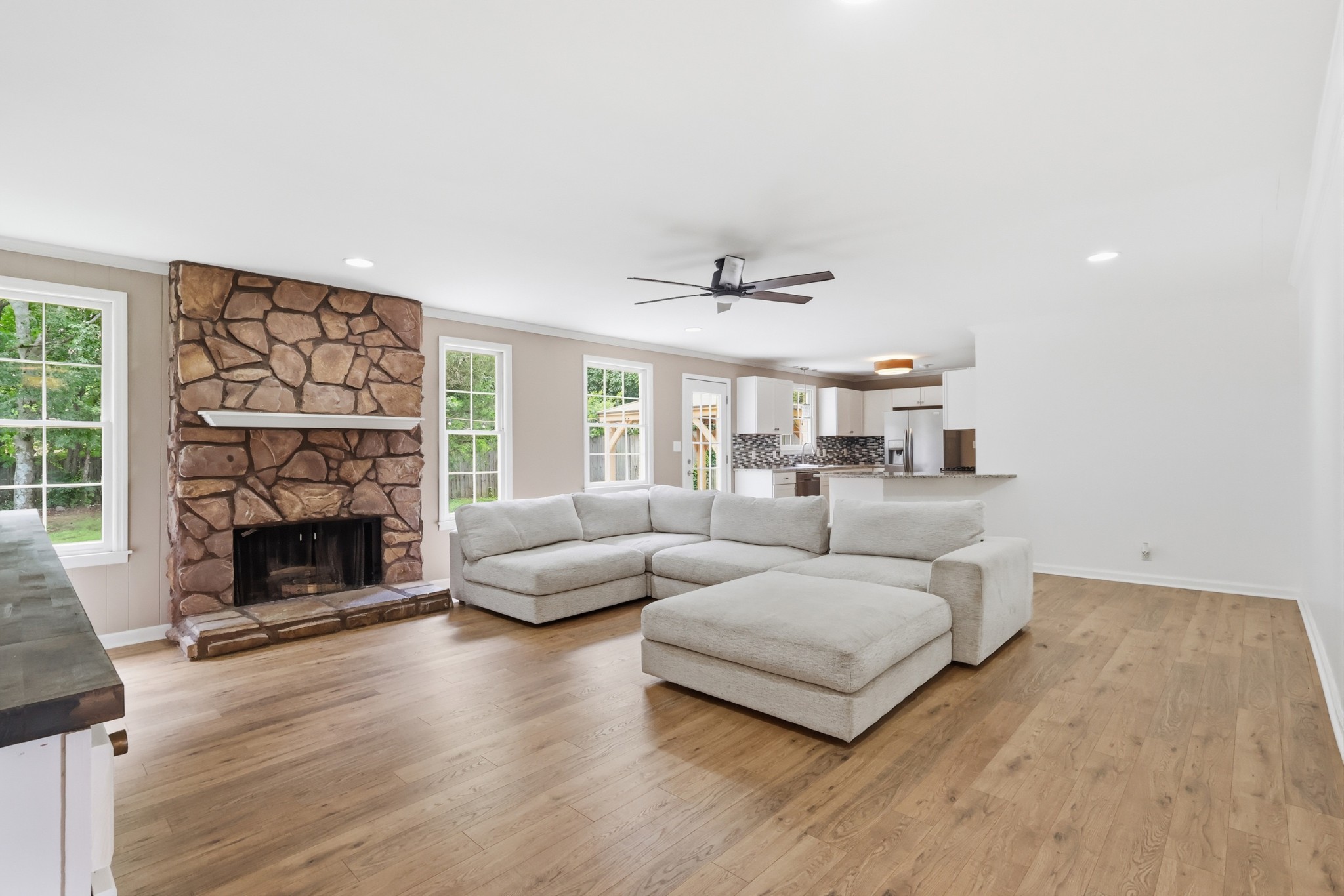 612 Butler Circle Nashville, TN 37217 - Photo 10 of 38
