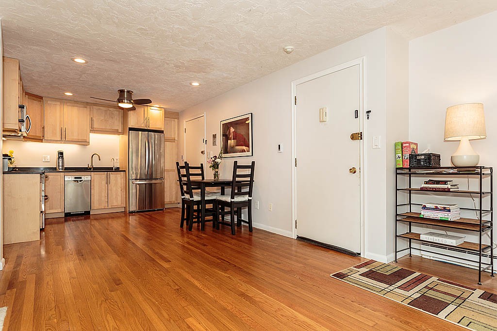 30 Hamilton Road, Unit 202 Arlington, MA 02474 - Photo 7 of 24 Gallery Image 7