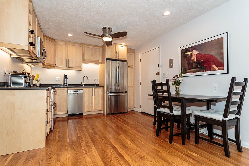 30 Hamilton Road, Unit 202 Arlington, MA 02474 - Photo 8 of 24 Gallery Image 8