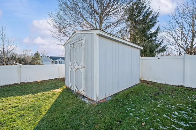 $340,000 | 2434 Jeffery Lane, Niles, MI 49120