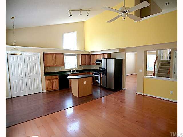 8301 Trumpetor Way Raleigh, NC 27613 - Photo 3 of 12