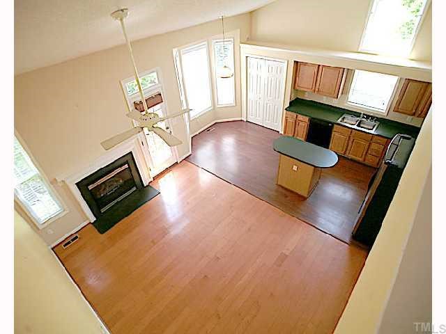 8301 Trumpetor Way Raleigh, NC 27613 - Photo 8 of 12