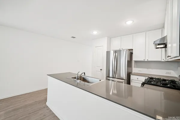 $1,695 | 7216 Pasture, San Antonio, TX 78252