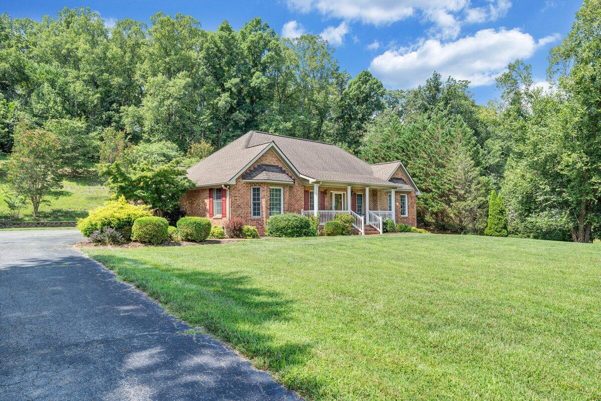 2655 Rutrough Road Southeast Roanoke, VA 24014 - Photo 62 of 71 61