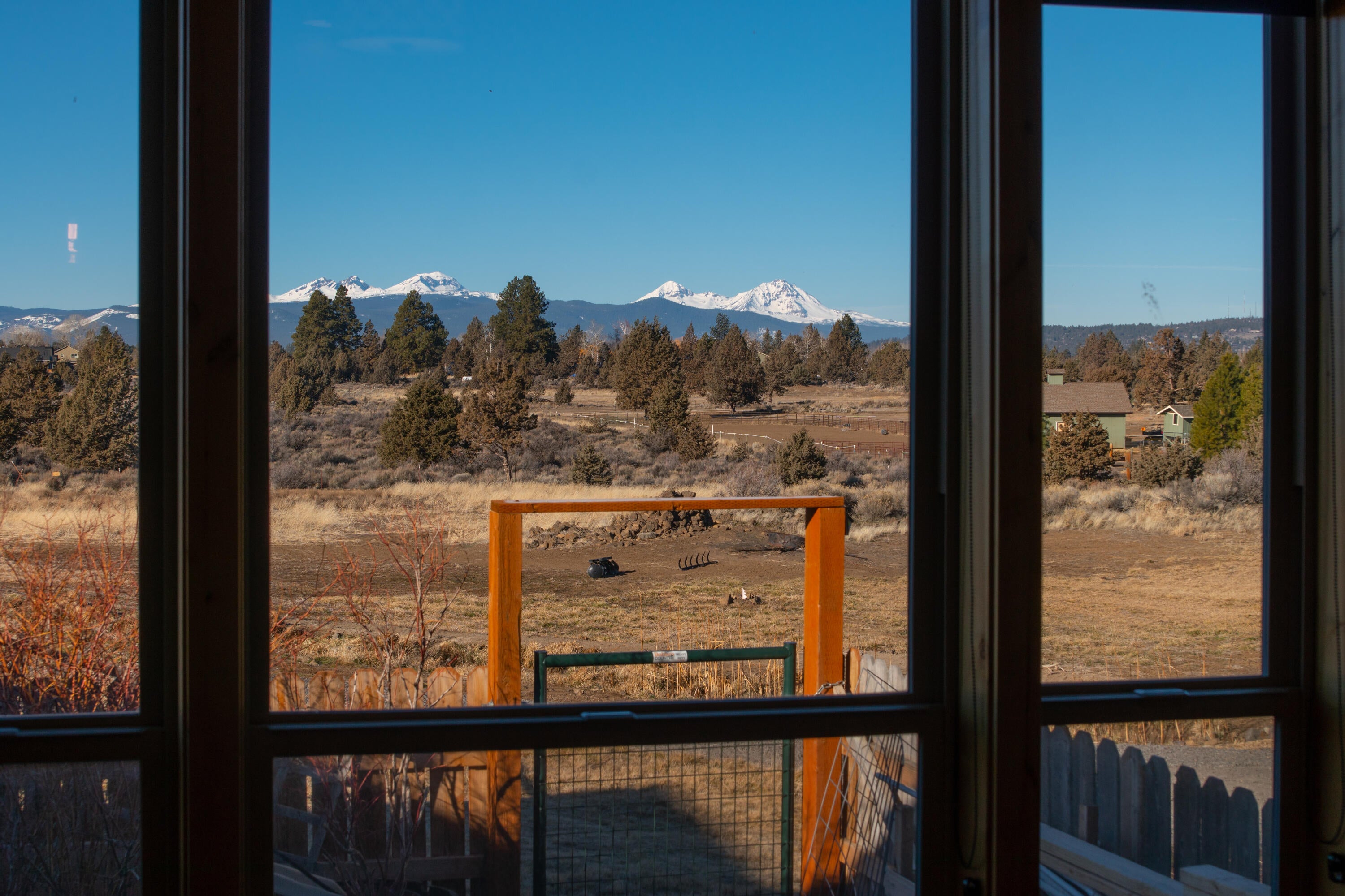 21415 Modoc Lane Bend, OR 97702 - Photo 12 of 35 RileyVisuals-2 (1)