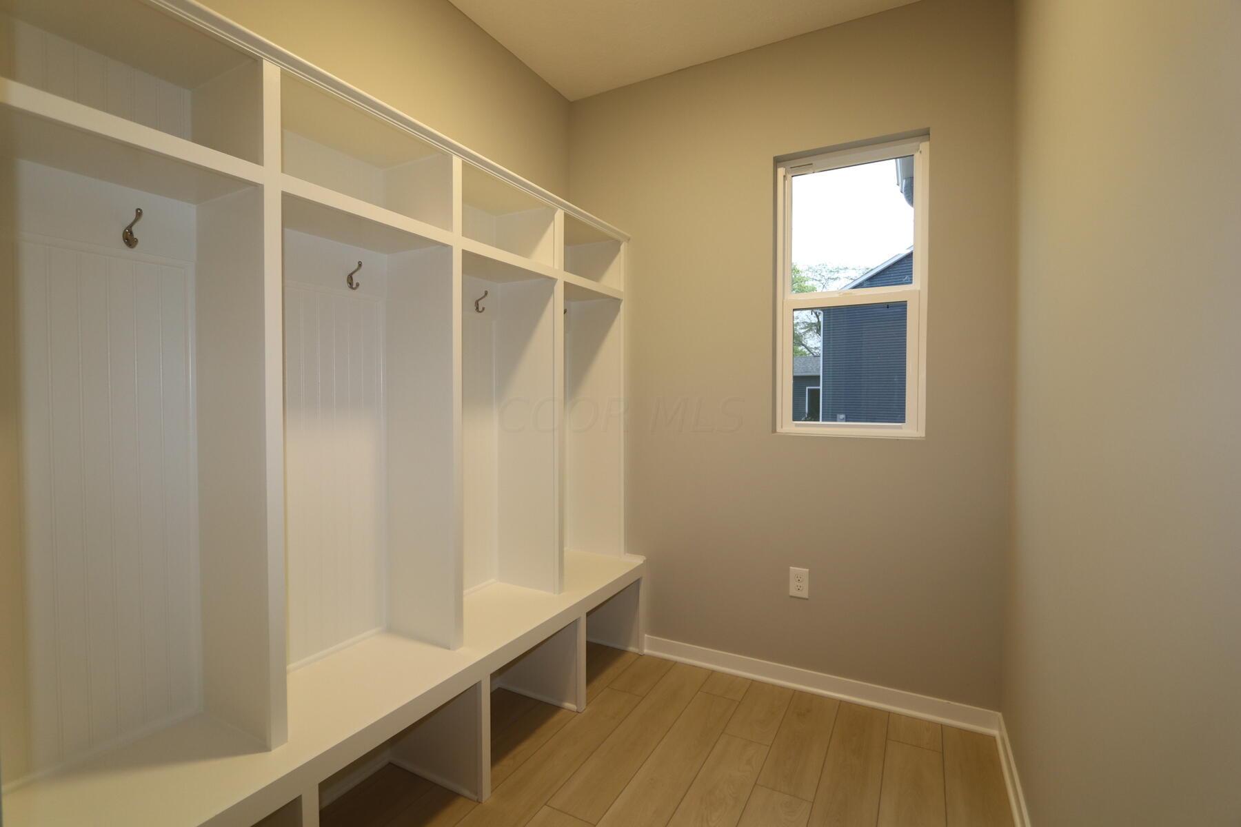 32 Erin Hls Road Commercial Point, OH 43116 - Photo 8 of 25 Mud Room