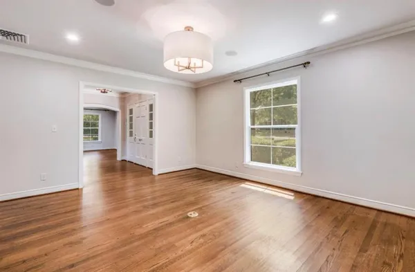 $5,950 | 6307 Deloache Avenue, Dallas, TX 75225