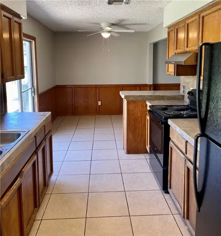 $1,600 | 2710 Ransom Island Drive, Corpus Christi, TX 78418