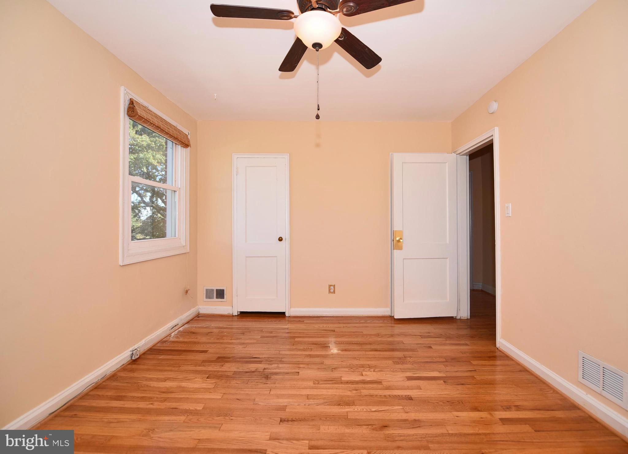 917 Coleridge Road Baltimore, MD 21229 - Photo 19 of 29 Bedroom 1