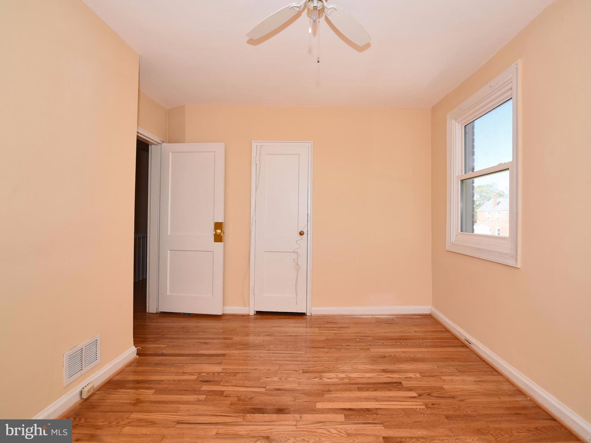 917 Coleridge Road Baltimore, MD 21229 - Photo 21 of 29 Bedroom 2