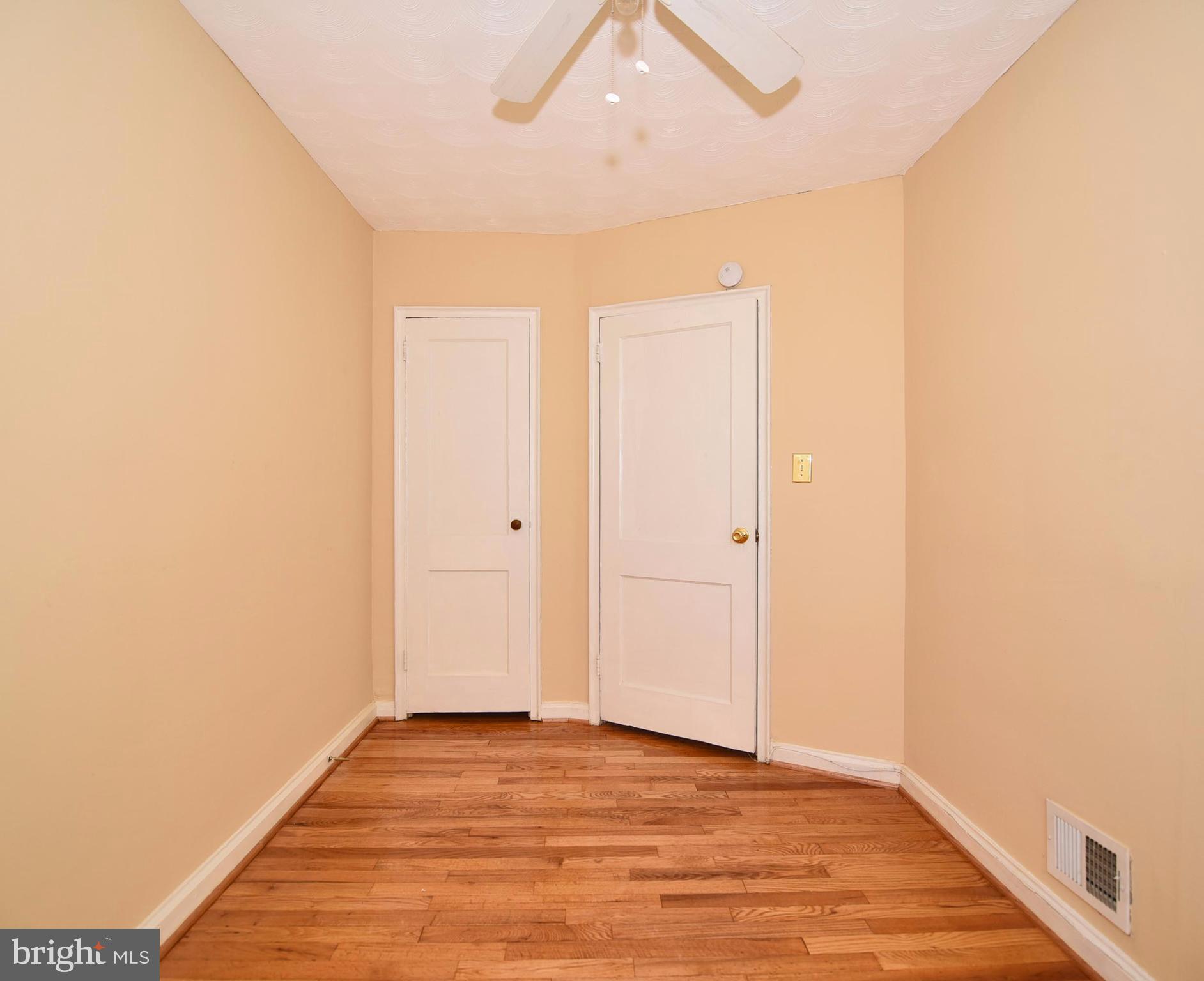 917 Coleridge Road Baltimore, MD 21229 - Photo 23 of 29 Bedroom 3